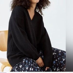 Aritzia Wilfred Belize oversized merino wool V-Neck Sweater size XL